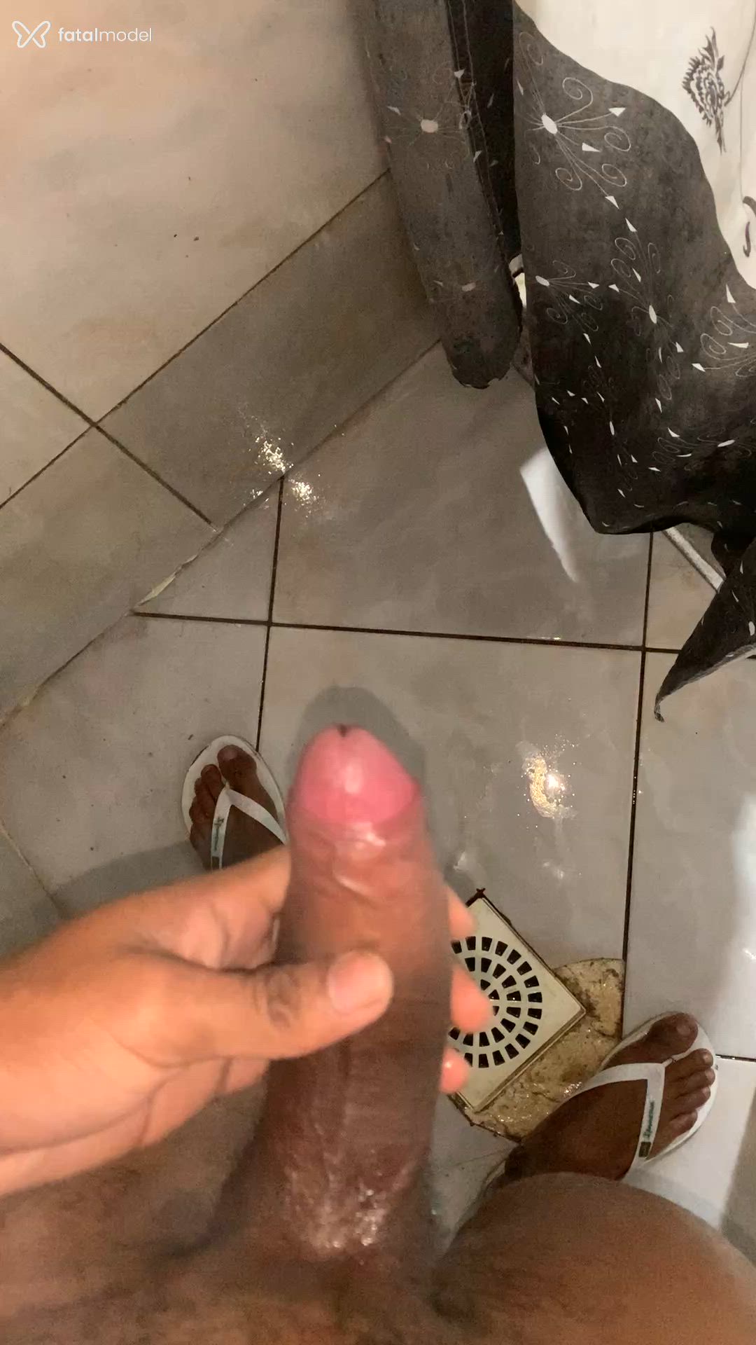 Acompanhante homem morena (o) de olhos castanhos em São José - Black