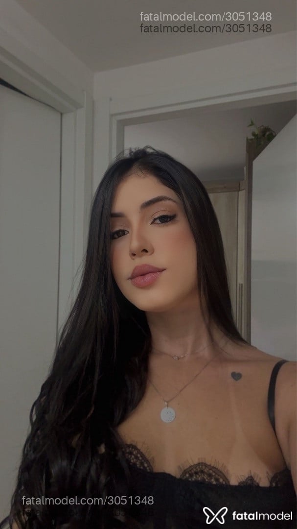 Acompanhante mulher morena (o) de olhos castanhos - Isadora