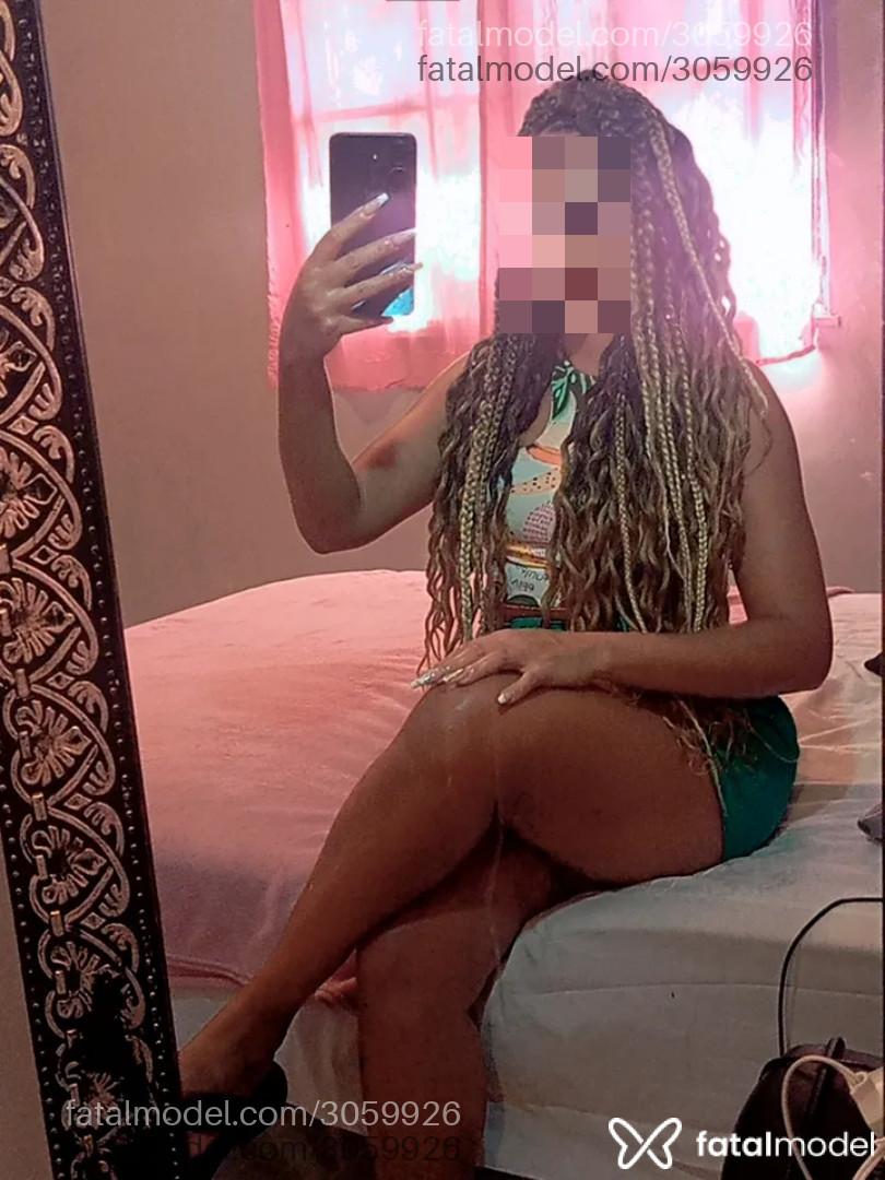 Acompanhante mulher morena (o) de olhos castanhos - Karina