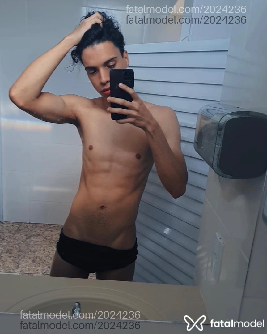 Acompanhante homem morena (o) de olhos castanhos em Belo Horizonte - Kevyn