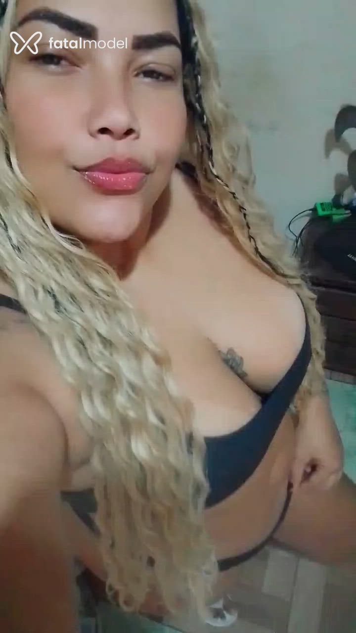 Acompanhante mulher com cabelo castanho de olhos castanhos em Rio das Ostras Acompanhante mulher com cabelo castanho de olhos castanhos em Rio das Ostras - Camila Vieira