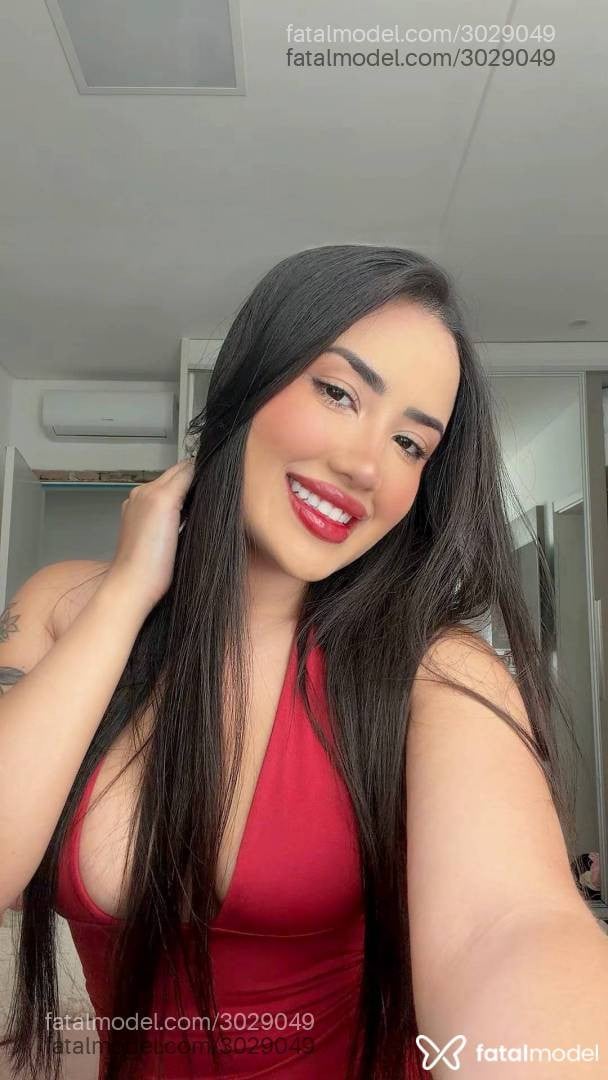 Acompanhante mulher com cabelo castanho de olhos castanhos em São Paulo - Sophia Laurent