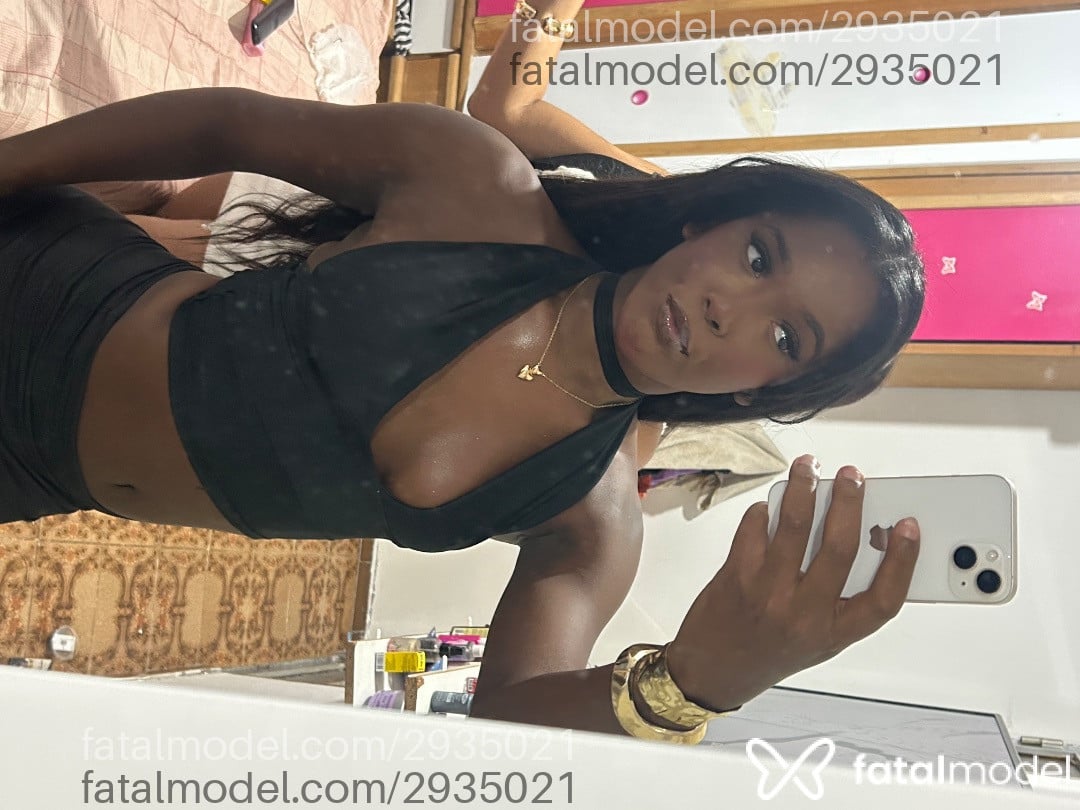 Acompanhante mulher trans morena (o) de olhos pretos em Juiz de Fora Acompanhante mulher trans morena (o) de olhos pretos em Juiz de Fora - Gabriela