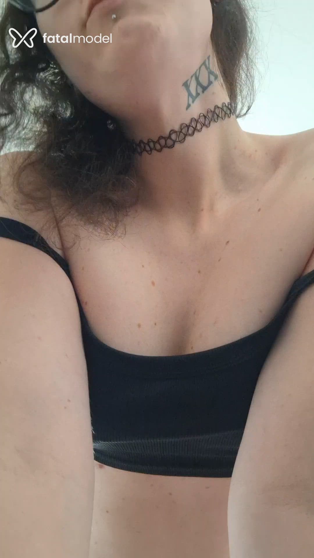 Acompanhante mulher trans com cabelo castanho de olhos azuis em Pouso Alegre - Muriel