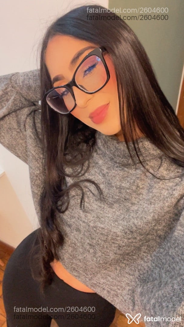 Acompanhante mulher morena (o) de olhos castanhos - Isadora Lima