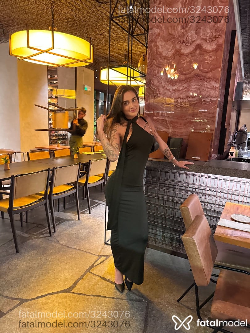 Acompanhante mulher com cabelo castanho de olhos castanhos - Vanessa