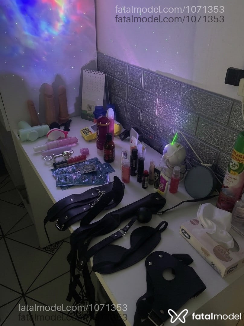 Acompanhante mulher com cabelo castanho de olhos castanhos em Alta Floresta Acompanhante mulher com cabelo castanho de olhos castanhos em Alta Floresta - Julia