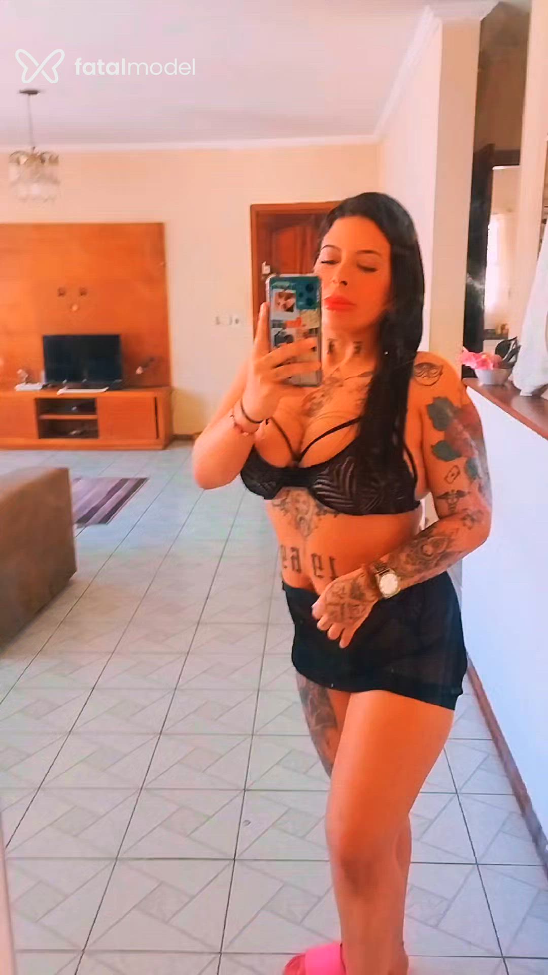 Acompanhante mulher com cabelo castanho de olhos castanhos em Itu Acompanhante mulher com cabelo castanho de olhos castanhos em Itu - Luanna