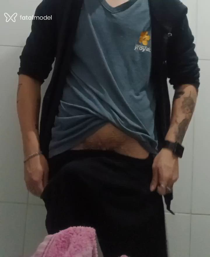 Acompanhante homem loira (o) de olhos castanhos - Kevinho Acompanhante homem loira (o) de olhos castanhos - Kevinho