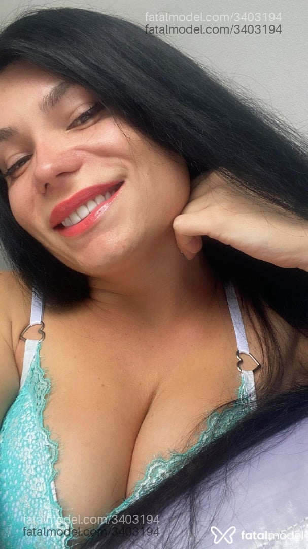 Acompanhante mulher trans morena (o) de olhos castanhos em Virtual - Amanda Lopes