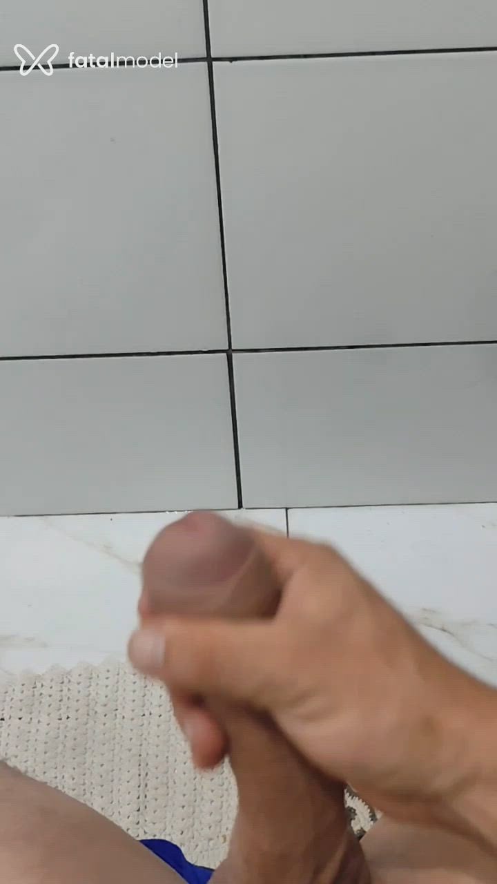Acompanhante homem com cabelo castanho de olhos castanhos em Araranguá Acompanhante homem com cabelo castanho de olhos castanhos em Araranguá - Gatodot