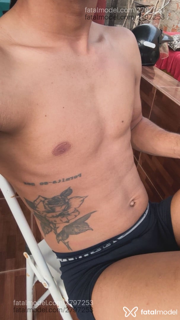 Acompanhante homem morena (o) de olhos castanhos em Goianésia Acompanhante homem morena (o) de olhos castanhos em Goianésia - Kaique Dutra