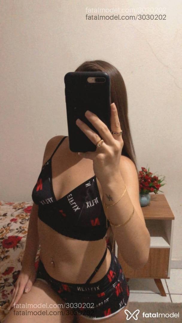 Acompanhante mulher loira (o) de olhos verdes em Itapema - Isa