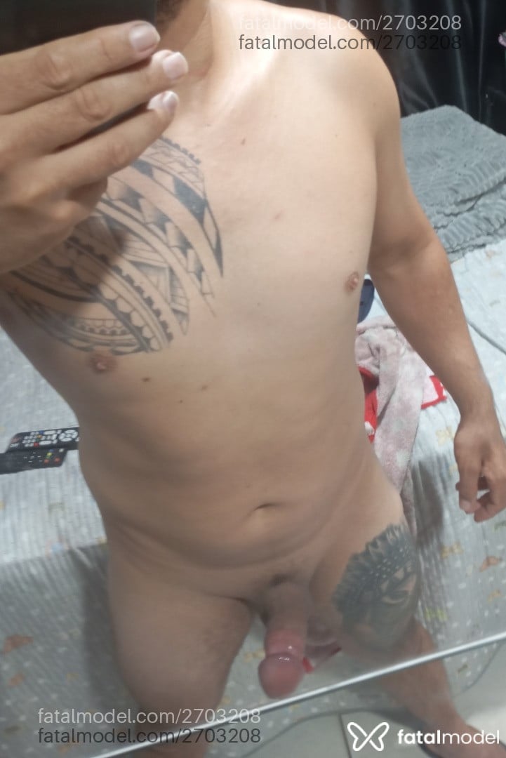 Acompanhante homem com cabelo castanho de olhos castanhos em Pará de Minas - Fhelipe