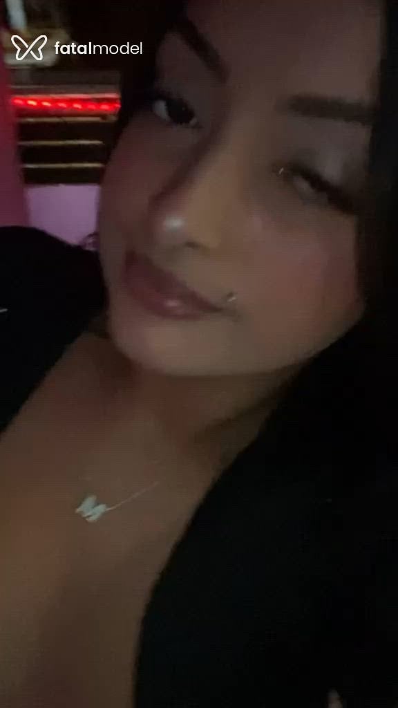 Acompanhante mulher com cabelo castanho de olhos castanhos - Jade