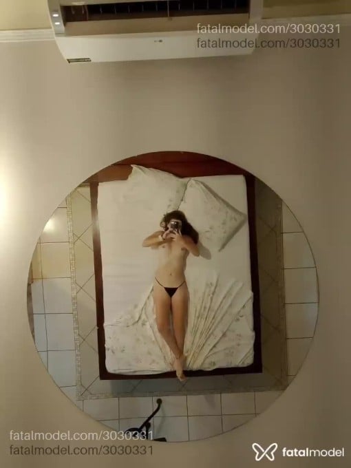 Acompanhante mulher loira (o) de olhos castanhos - Letícia Acompanhante mulher loira (o) de olhos castanhos - Letícia