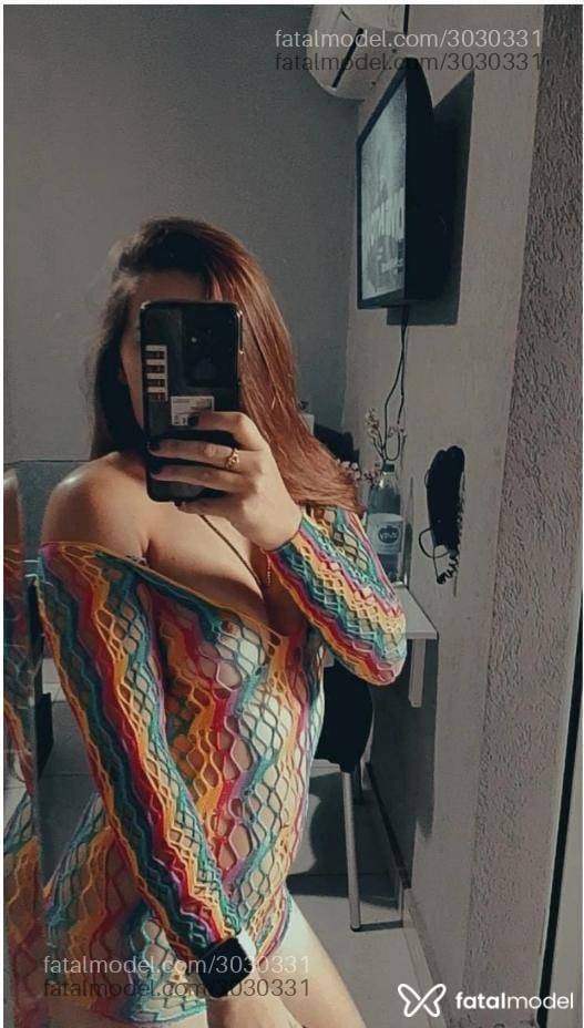 Acompanhante mulher loira (o) de olhos castanhos - Letícia Acompanhante mulher loira (o) de olhos castanhos - Letícia