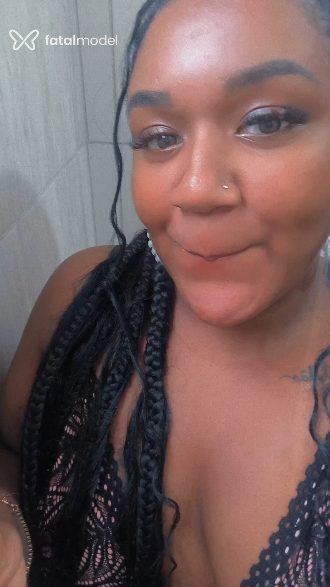 Acompanhante mulher morena (o) de olhos pretos - Roberta Acompanhante mulher morena (o) de olhos pretos - Roberta