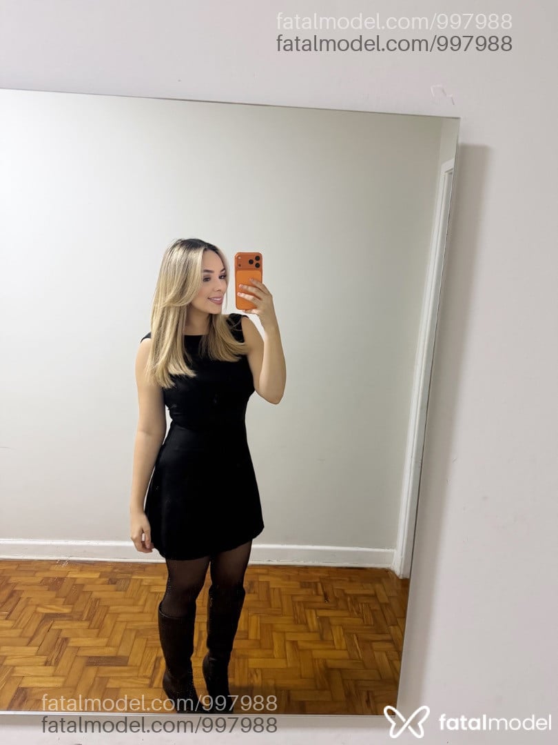 Acompanhante mulher loira (o) de olhos castanhos - Alice Alencar Acompanhante mulher loira (o) de olhos castanhos - Alice Alencar
