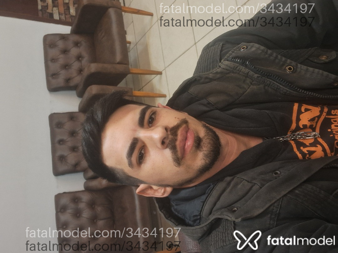 Acompanhante homem morena (o) de olhos castanhos em Curitiba Acompanhante homem morena (o) de olhos castanhos em Curitiba - Romeu