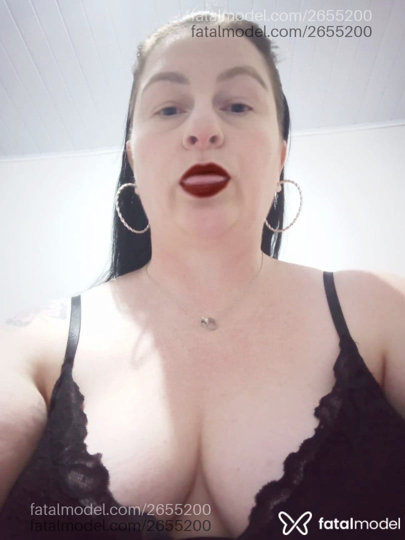 Acompanhante mulher morena (o) de olhos verdes em Jaraguá do Sul - Ruby