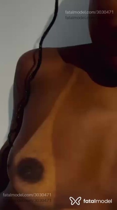 Acompanhante mulher morena (o) de olhos pretos em São João Del Rei - Larissa Vianna