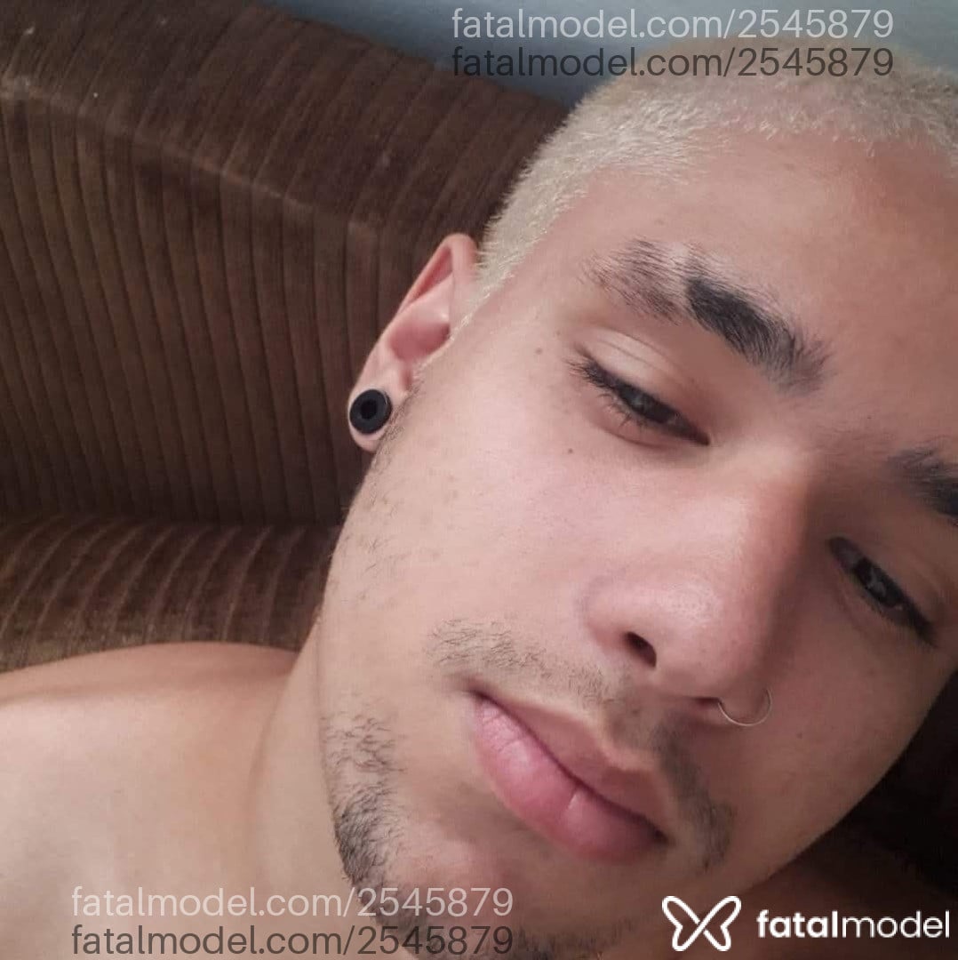 Acompanhante homem morena (o) de olhos castanhos em São Paulo Acompanhante homem morena (o) de olhos castanhos em São Paulo - Henrique