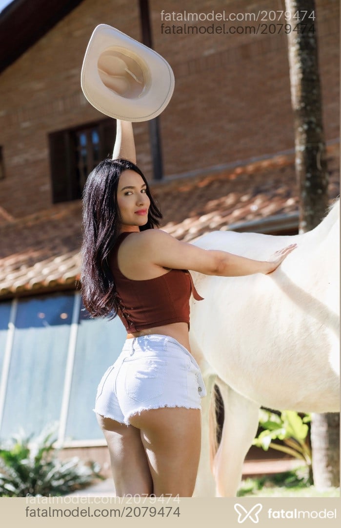 Acompanhante mulher morena (o) de olhos pretos em Goiânia - Sofia
