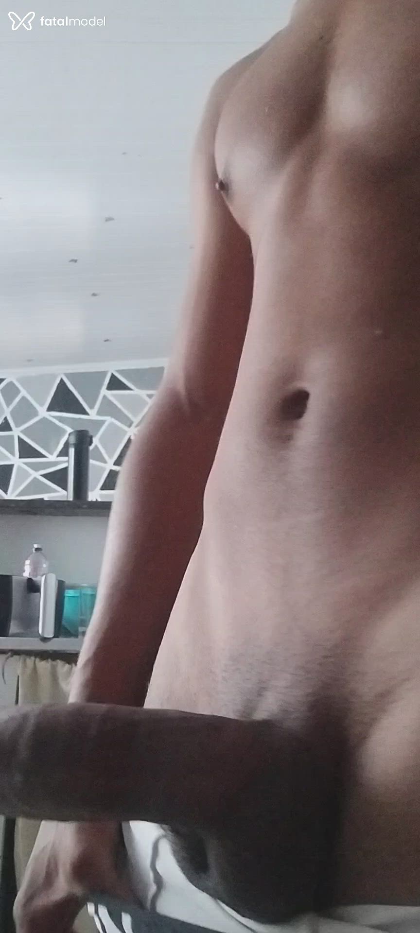 Acompanhante homem morena (o) de olhos castanhos - Menorzin