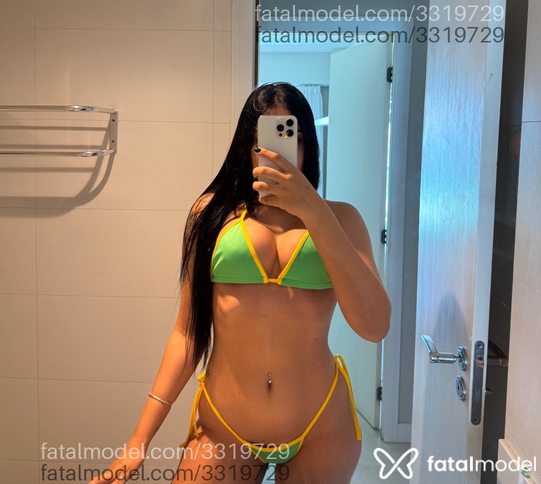 Acompanhante mulher morena (o) de olhos castanhos - Rebeca Rabelo