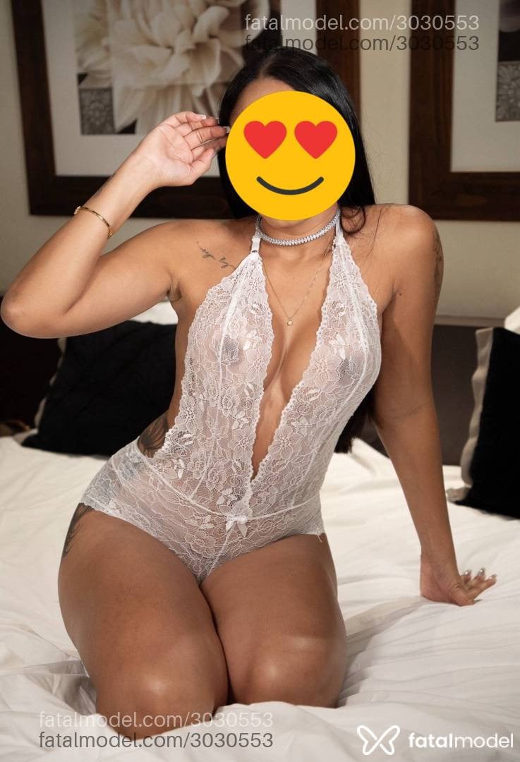 Acompanhante mulher morena (o) de olhos pretos - Priscilla Nunes