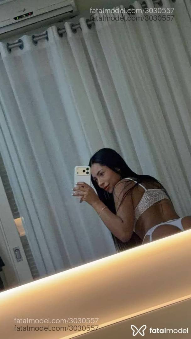 Acompanhante mulher morena (o) de olhos castanhos - Mel Amorim