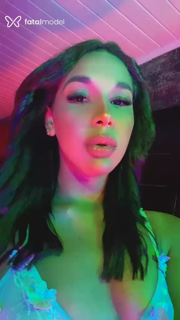 Acompanhante mulher trans morena (o) de olhos castanhos em Lajeado - Mia Lopes