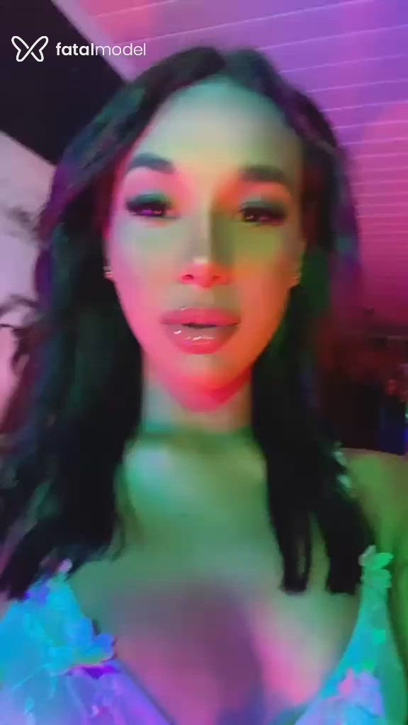 Acompanhante mulher trans morena (o) de olhos castanhos em Lajeado - Mia Lopes