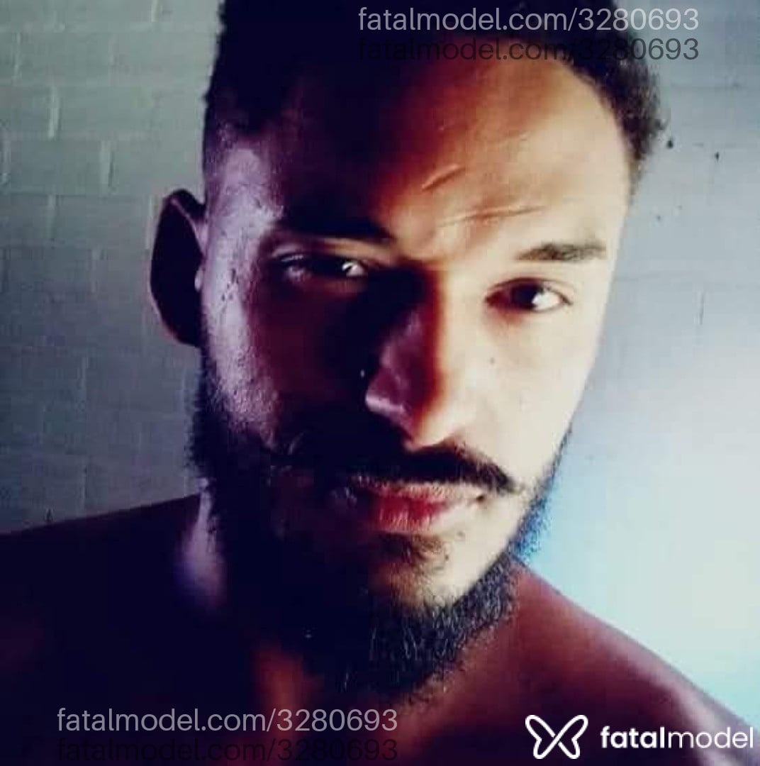 Acompanhante homem morena (o) de olhos castanhos em Torres Acompanhante homem morena (o) de olhos castanhos em Torres - Lorenzo