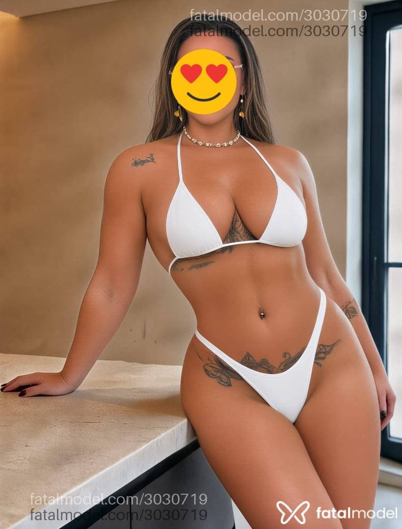 Acompanhante mulher loira (o) de olhos castanhos - Dandara