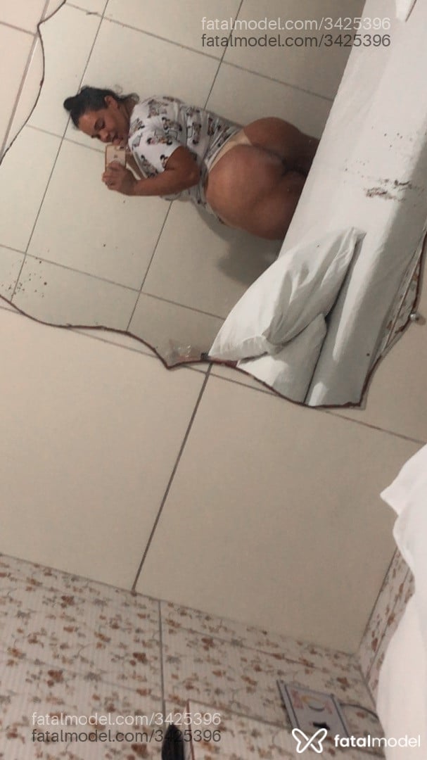 Acompanhante mulher com cabelo castanho de olhos castanhos em Igarassu - Bianca