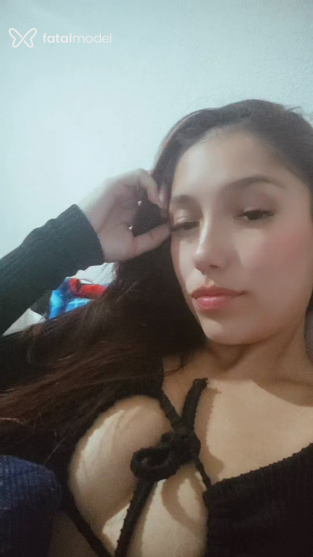 Acompanhante mulher morena (o) de olhos pretos - Grazinha Acompanhante mulher morena (o) de olhos pretos - Grazinha