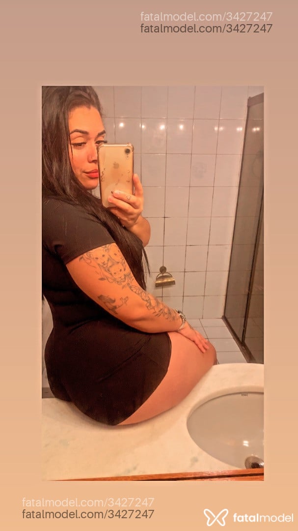 Acompanhante mulher morena (o) de olhos pretos em Novo Hamburgo - Giovanna
