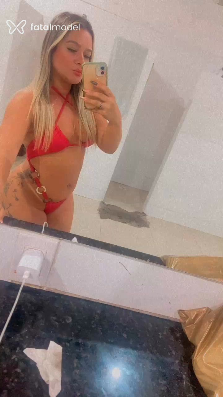 Acompanhante mulher loira (o) de olhos castanhos - Bella Acompanhante mulher loira (o) de olhos castanhos - Bella