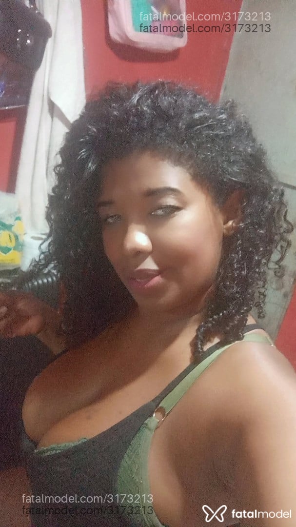 Acompanhante mulher com cabelo castanho de olhos castanhos - Priscilla Acompanhante mulher com cabelo castanho de olhos castanhos - Priscilla