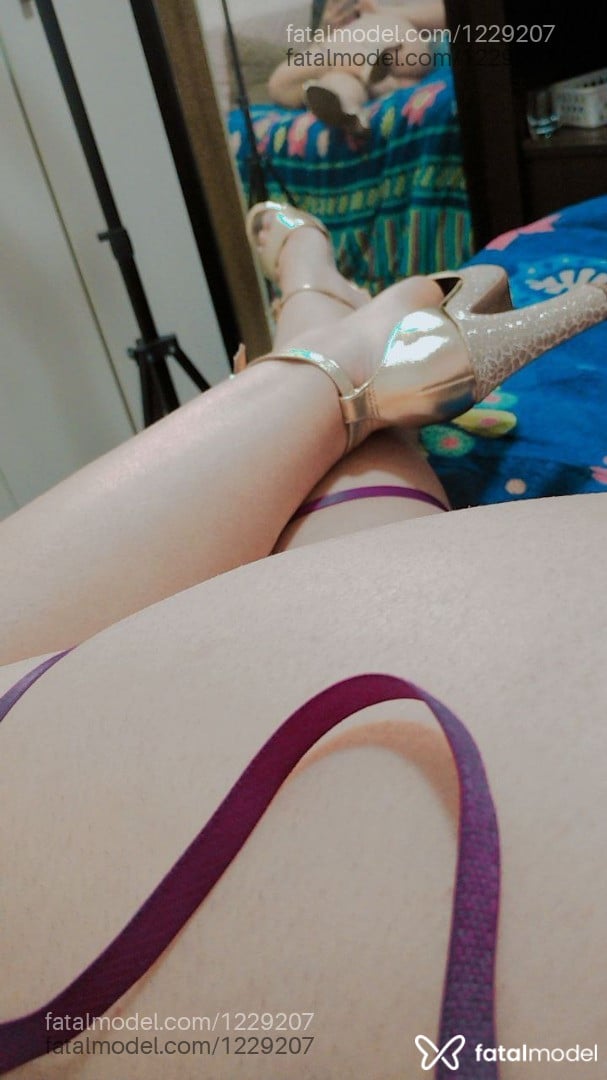 Acompanhante mulher morena (o) de olhos castanhos em Araucária Acompanhante mulher morena (o) de olhos castanhos em Araucária - Mari Mendes