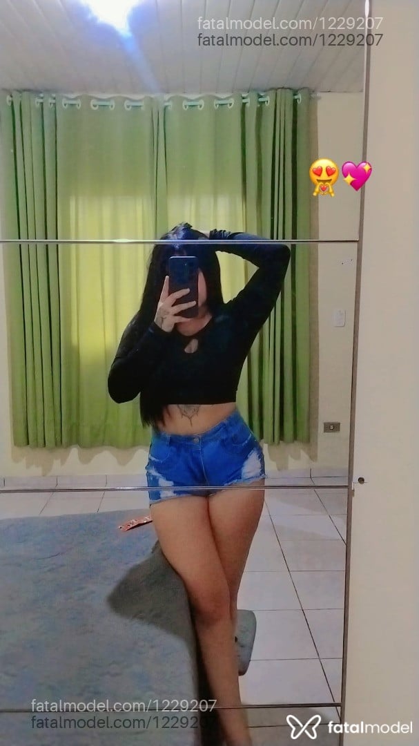 Acompanhante mulher morena (o) de olhos castanhos em Araucária Acompanhante mulher morena (o) de olhos castanhos em Araucária - Mari Mendes