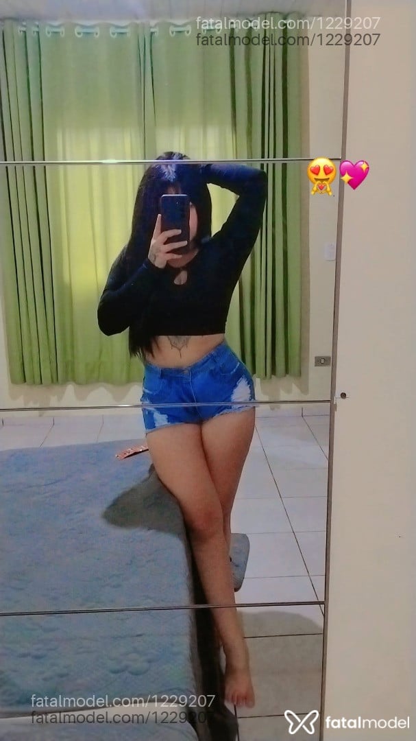 Acompanhante mulher morena (o) de olhos castanhos em Araucária Acompanhante mulher morena (o) de olhos castanhos em Araucária - Mari Mendes
