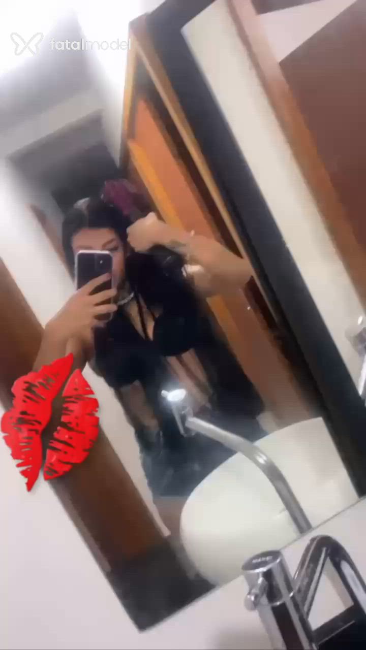 Acompanhante mulher morena (o) de olhos castanhos - Ruby Angel