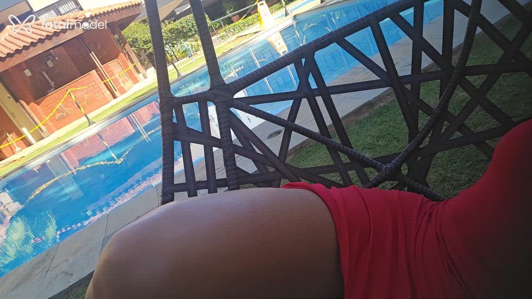 Acompanhante mulher morena (o) de olhos pretos em Uberlândia Acompanhante mulher morena (o) de olhos pretos em Uberlândia - Sérvia