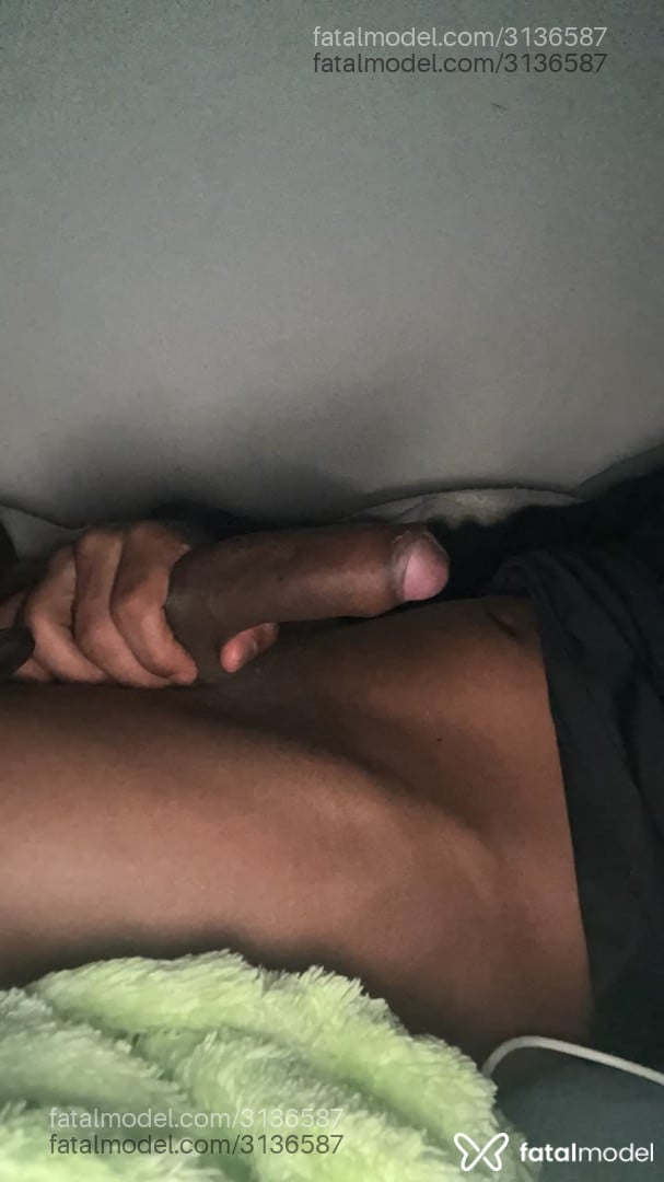 Acompanhante homem morena (o) de olhos castanhos em Uberlândia Acompanhante homem morena (o) de olhos castanhos em Uberlândia - Mauro