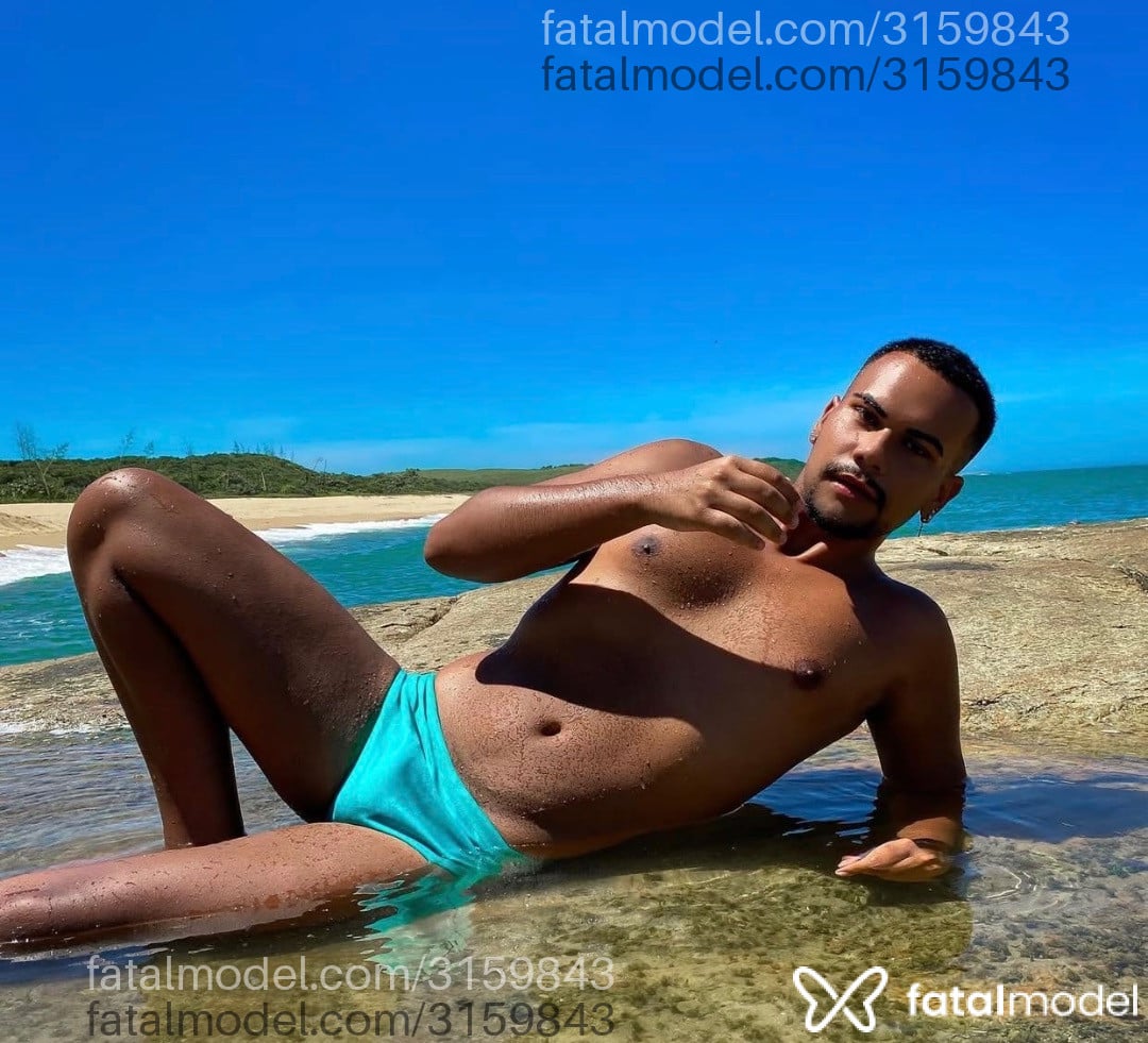 Acompanhante homem morena (o) de olhos verdes em Virtual - Apollo
