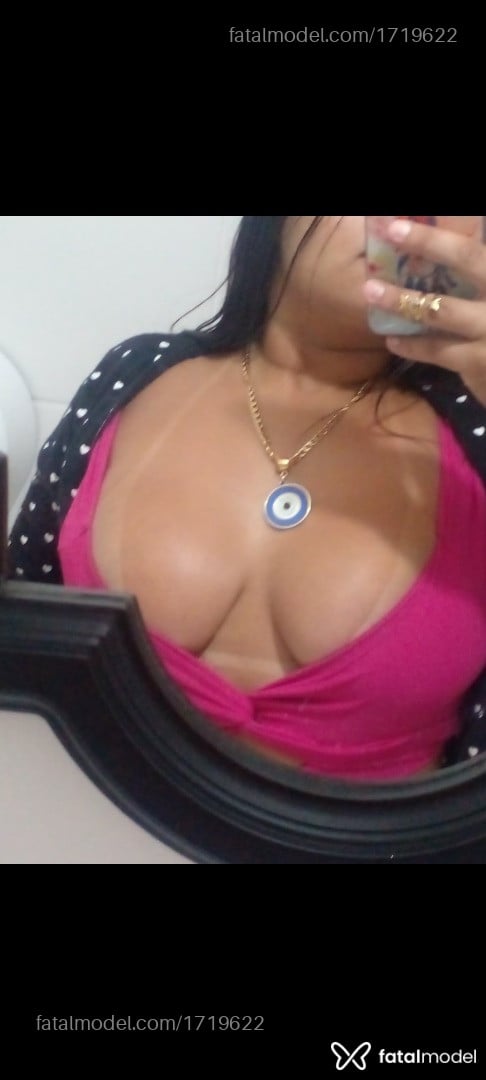 Acompanhante mulher com cabelo castanho de olhos castanhos em Cabo Frio Acompanhante mulher com cabelo castanho de olhos castanhos em Cabo Frio - Penélope
