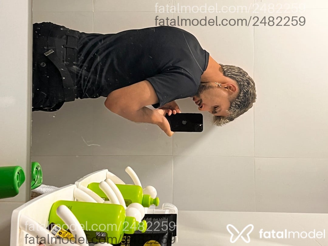 Acompanhante homem com cabelo castanho de olhos castanhos em São Paulo - Vecchi